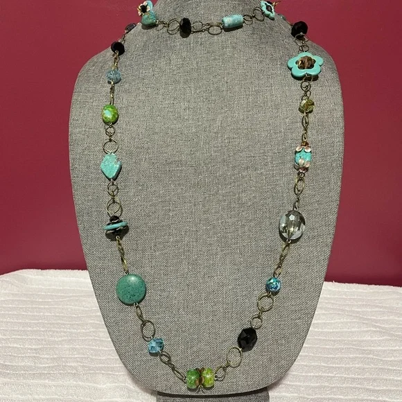 Sweet Romance Long Necklace - Picture 5 of 17